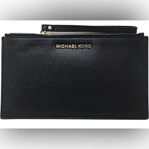 Michael Kors WRISTLET / Clutch Handbag BLACK Pebbled Leather